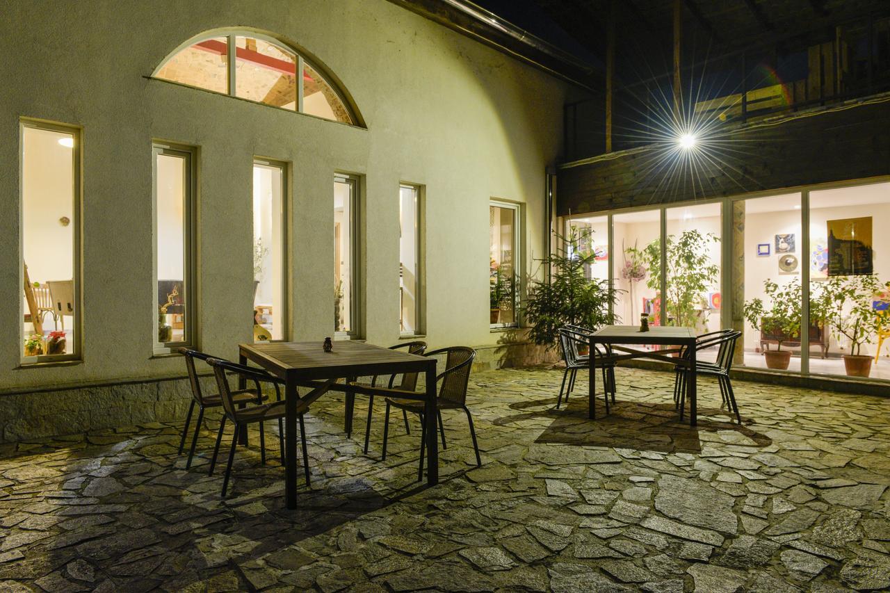 Villa "Forest Way" Pirdop Extérieur photo